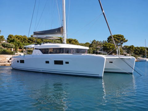 Galeon 430 HTC — ogłoszenie demo