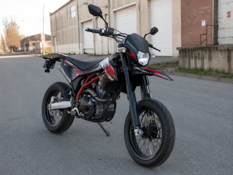 Hyosung GV 650 Progress — ogłoszenie demo