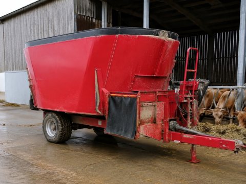 Ciągniki rolnicze Deutz Fahr — ogłoszenie demo