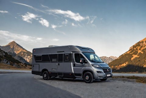 Roller Team Kamper na pickupie — Fiat Ducato — ogłoszenie demo
