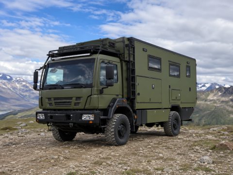 Hymer-Eriba Kamper ekspedycyjny / terenowy — Ford Transit — ogłoszenie demo